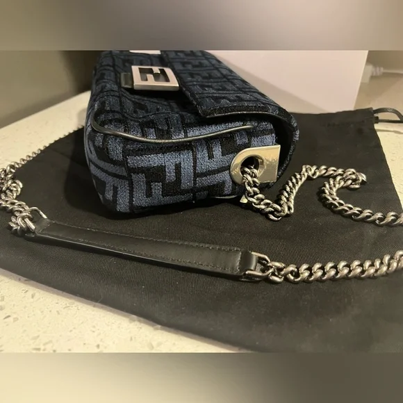 NEW Fendi Baguette Chain Midi Dark blue black FF tapestry bag silver hardware - Picture 11 of 15